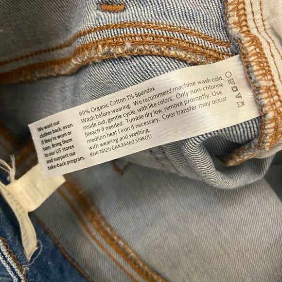 Eileen Fisher Light Wash Cropped Jeans Size 8 Petite - Picture 4 of 5